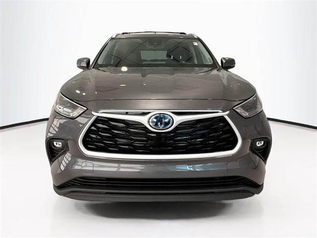 used 2022 Toyota Highlander Hybrid car, priced at $39,716