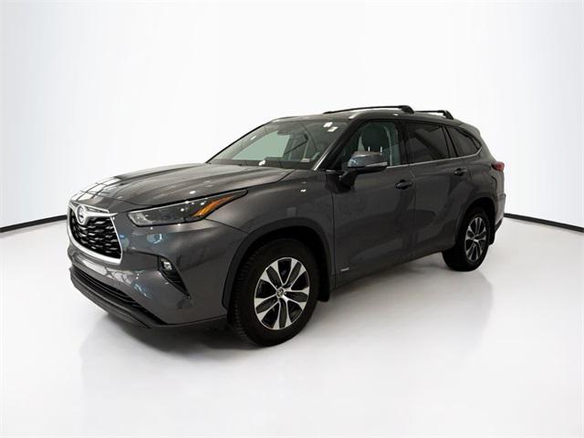 used 2022 Toyota Highlander Hybrid car, priced at $39,716