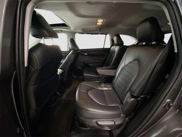 used 2022 Toyota Highlander Hybrid car, priced at $39,716