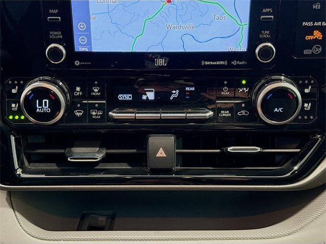 used 2020 Toyota Highlander car, priced at $28,667