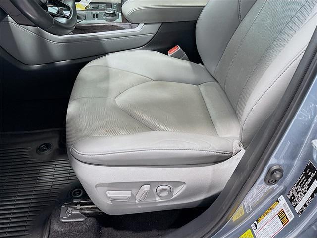 used 2020 Toyota Highlander car, priced at $28,667