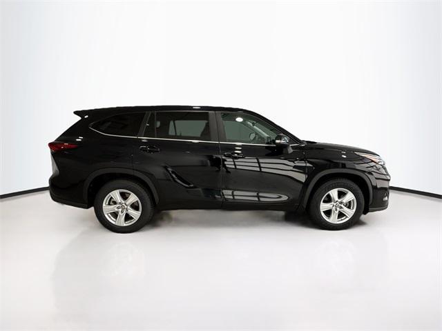 used 2024 Toyota Highlander car, priced at $39,372