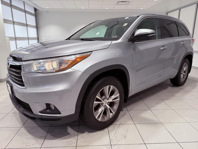 used 2015 Toyota Highlander car, priced at $17,648