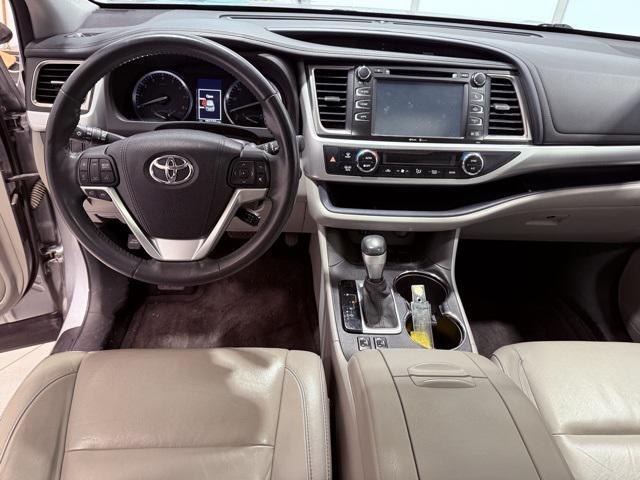 used 2015 Toyota Highlander car, priced at $17,648