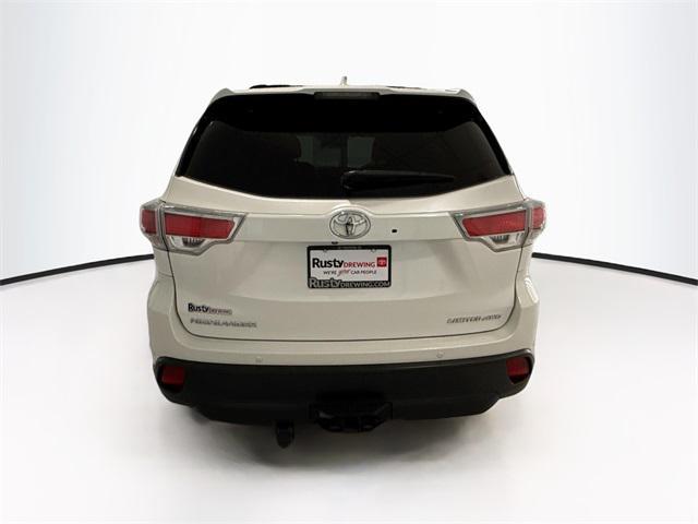 used 2015 Toyota Highlander car, priced at $18,192