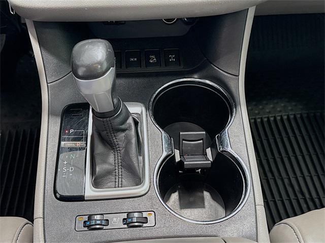 used 2015 Toyota Highlander car, priced at $18,192