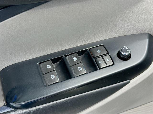 used 2015 Toyota Highlander car, priced at $18,192