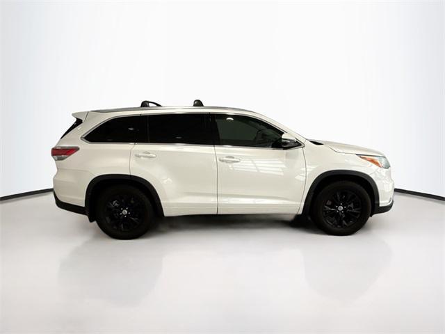used 2015 Toyota Highlander car, priced at $18,192