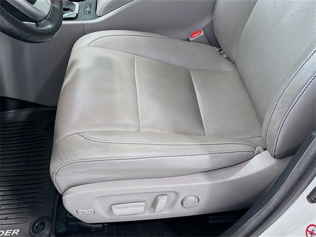 used 2015 Toyota Highlander car, priced at $18,192