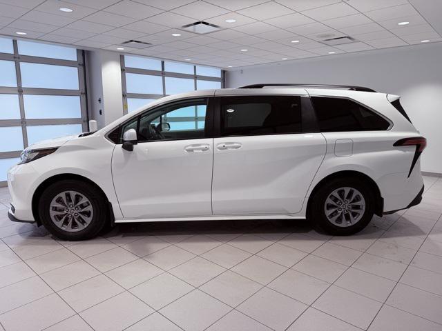 used 2022 Toyota Sienna car, priced at $33,980