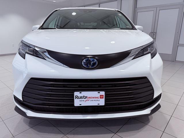 used 2022 Toyota Sienna car, priced at $33,980