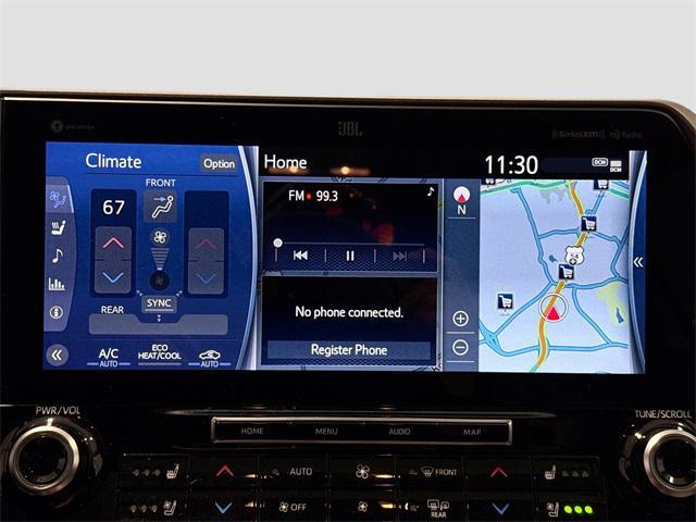 used 2022 Toyota Highlander car, priced at $37,731