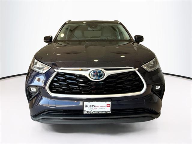 used 2020 Toyota Highlander Hybrid car, priced at $30,178