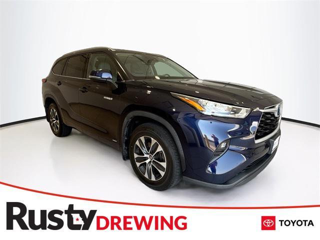 used 2020 Toyota Highlander Hybrid car, priced at $30,178