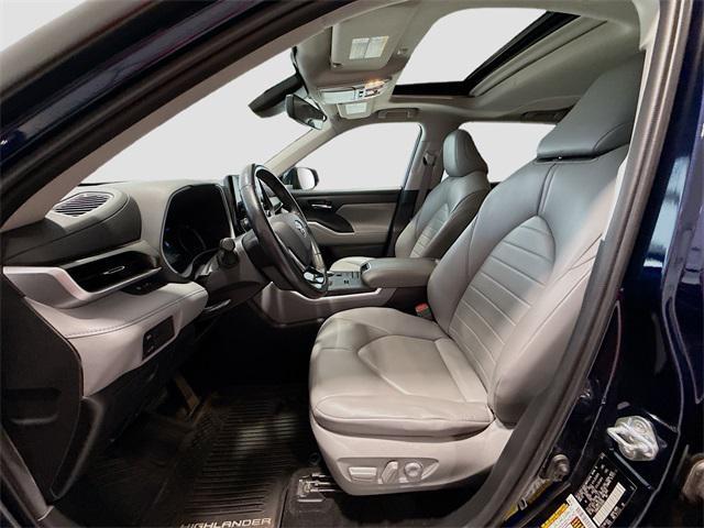 used 2020 Toyota Highlander Hybrid car, priced at $30,178