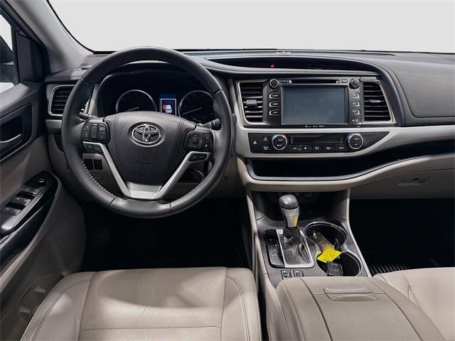 used 2019 Toyota Highlander car, priced at $22,833