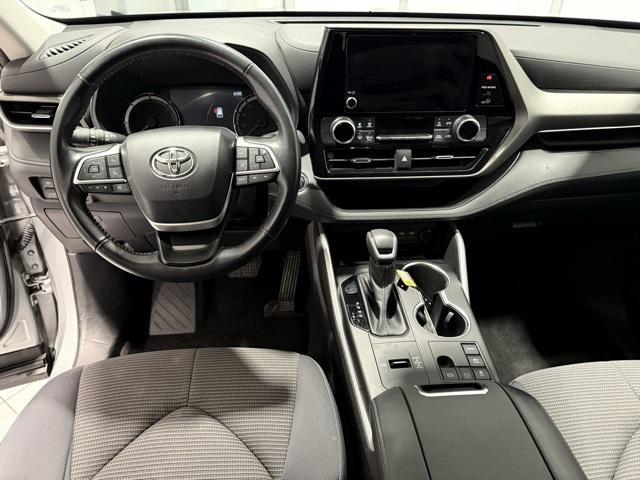 used 2023 Toyota Highlander Hybrid car, priced at $35,062