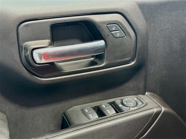 used 2025 Chevrolet Silverado 1500 car, priced at $38,626