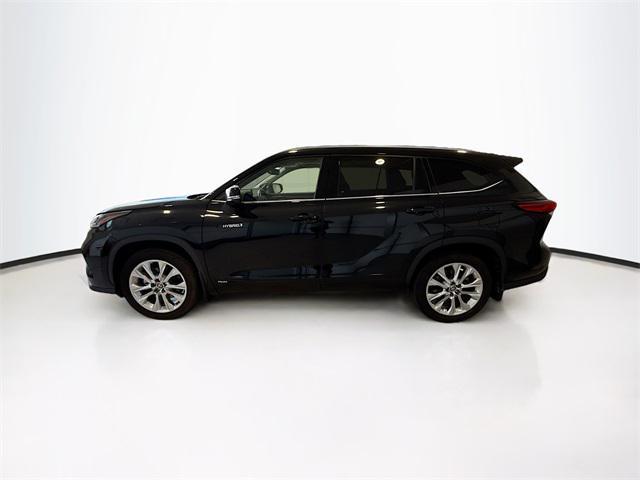 used 2021 Toyota Highlander Hybrid car, priced at $28,734