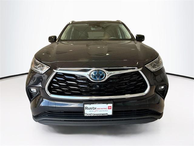 used 2021 Toyota Highlander Hybrid car, priced at $28,734
