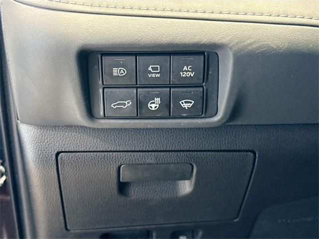 used 2021 Toyota Highlander Hybrid car, priced at $28,734