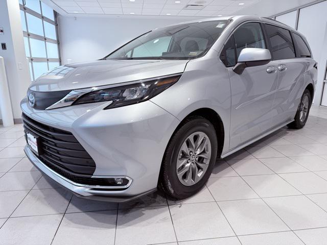 used 2024 Toyota Sienna car, priced at $49,980