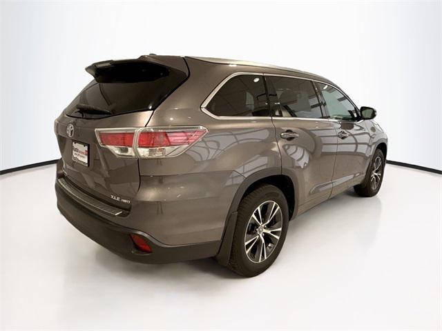 used 2016 Toyota Highlander car, priced at $19,096