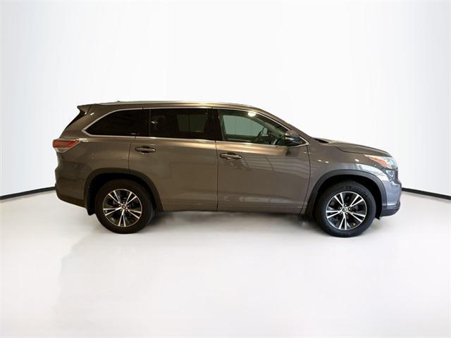 used 2016 Toyota Highlander car, priced at $19,096