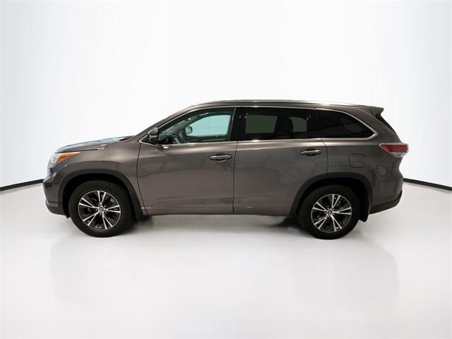 used 2016 Toyota Highlander car, priced at $19,096