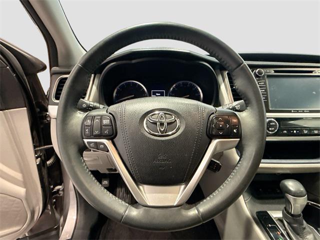 used 2016 Toyota Highlander car, priced at $19,096