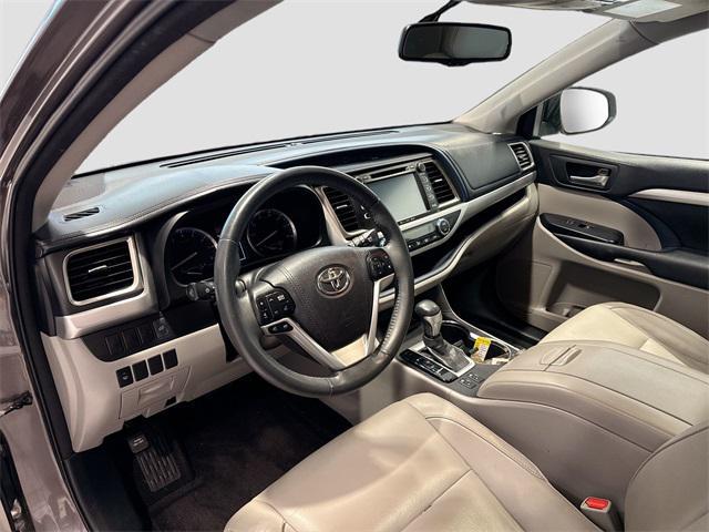 used 2016 Toyota Highlander car, priced at $19,096