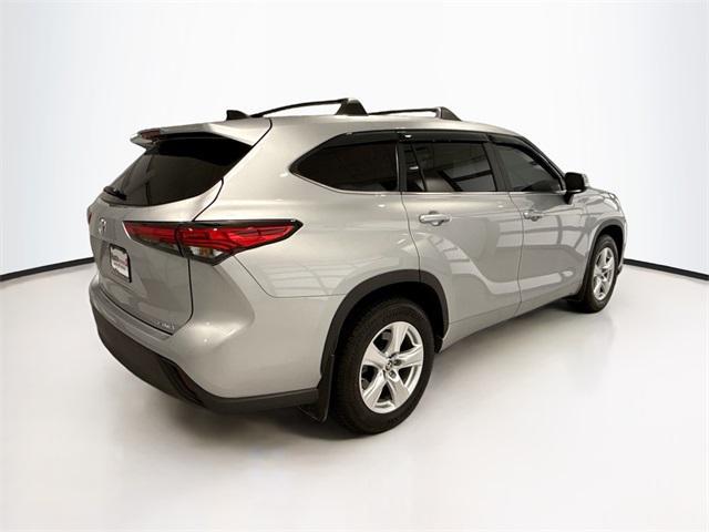 used 2023 Toyota Highlander car, priced at $37,064
