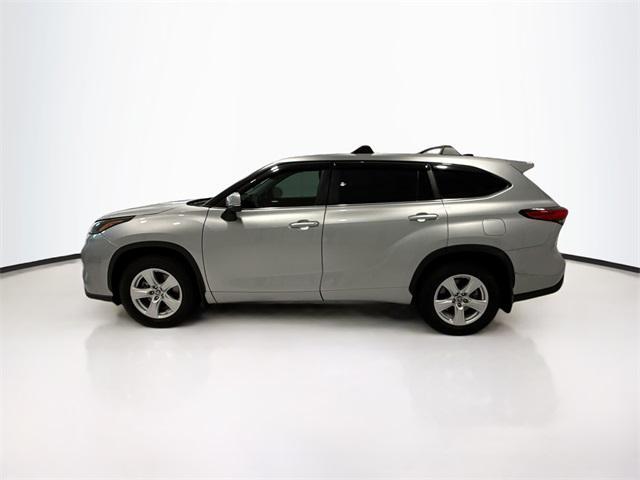 used 2023 Toyota Highlander car, priced at $37,064