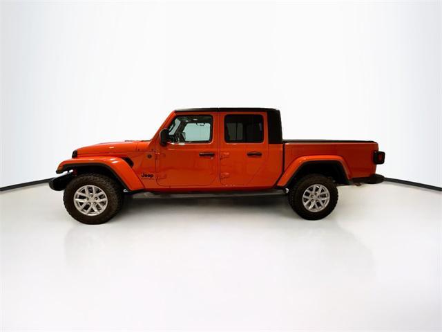 used 2023 Jeep Gladiator car, priced at $32,253