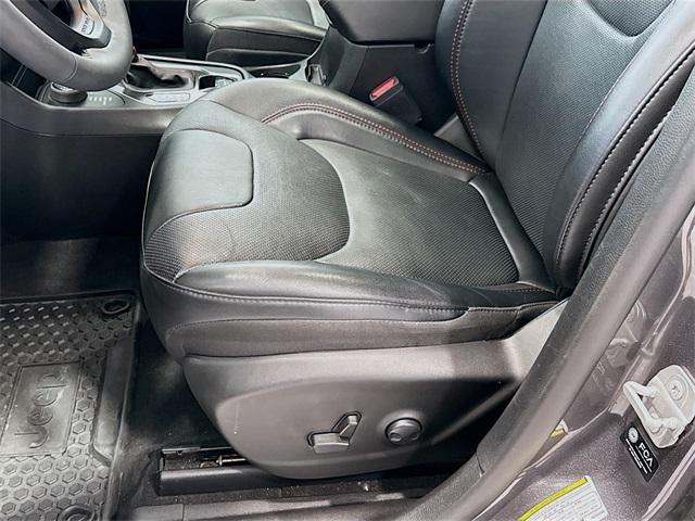 used 2022 Jeep Cherokee car, priced at $23,034