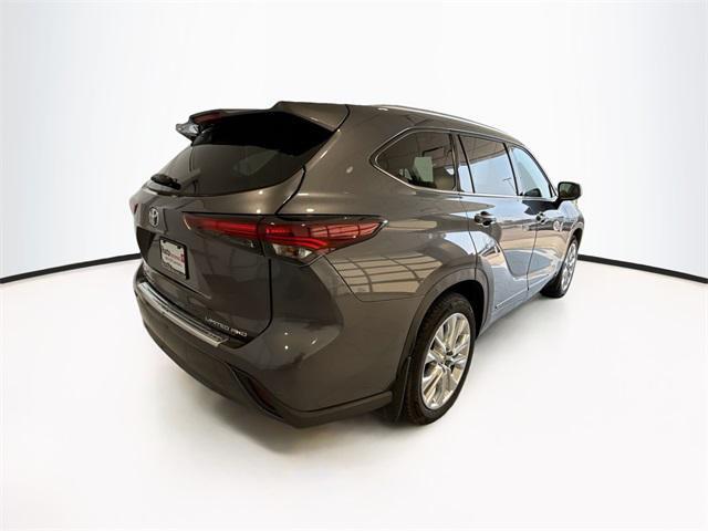 used 2024 Toyota Highlander car, priced at $43,841