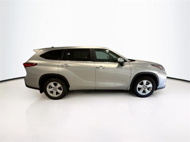 used 2023 Toyota Highlander car, priced at $40,394