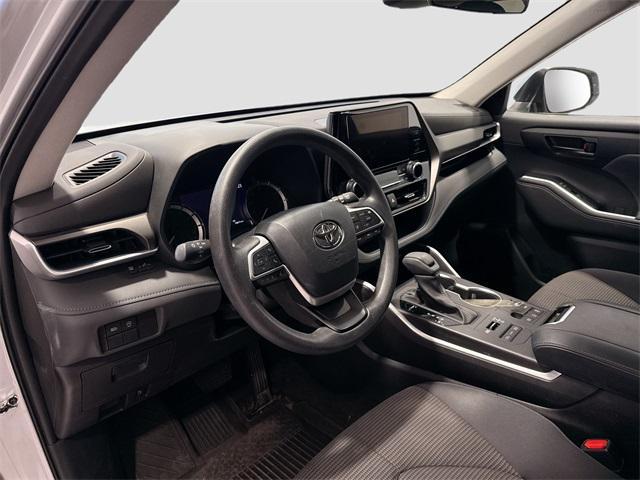 used 2023 Toyota Highlander car, priced at $40,394