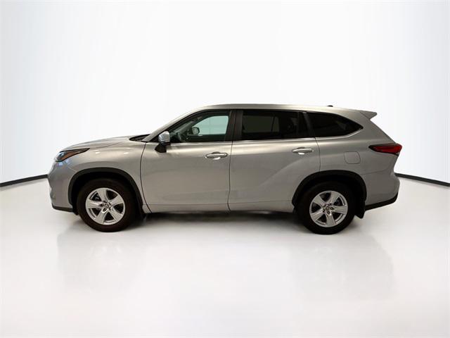 used 2023 Toyota Highlander car, priced at $40,394
