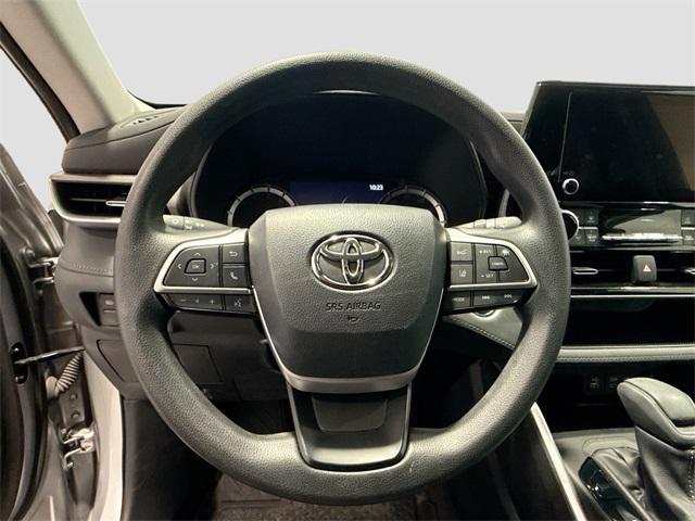 used 2023 Toyota Highlander car, priced at $40,394