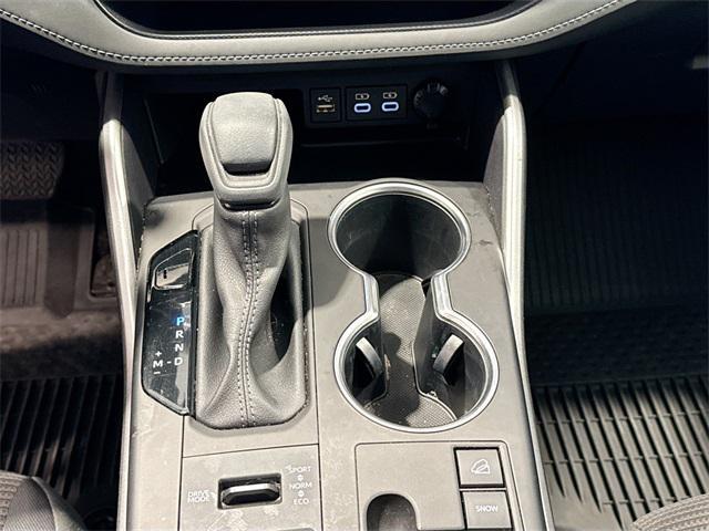 used 2023 Toyota Highlander car, priced at $40,394