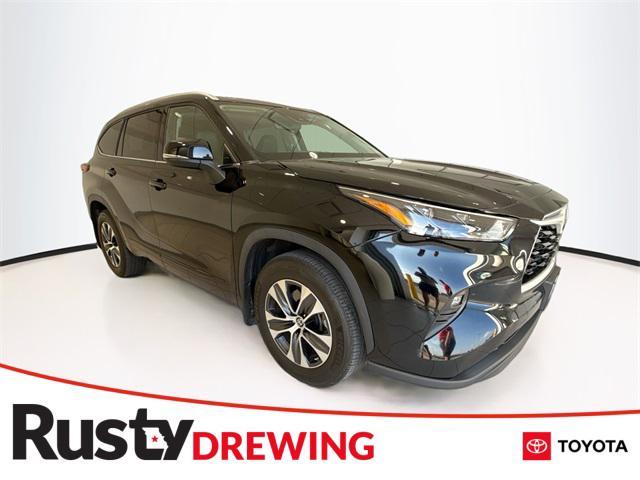 used 2022 Toyota Highlander car, priced at $41,549