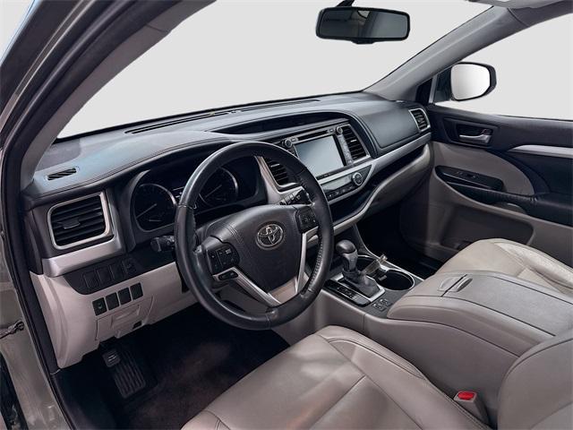used 2015 Toyota Highlander car, priced at $18,903
