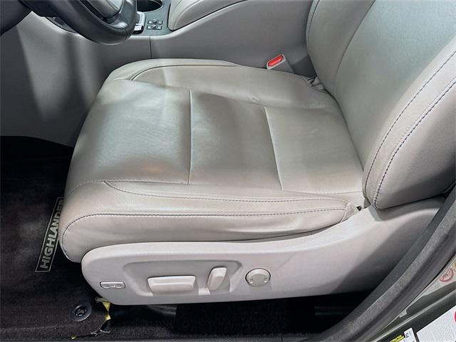 used 2015 Toyota Highlander car, priced at $18,903
