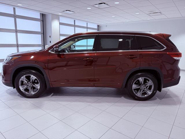 used 2018 Toyota Highlander car, priced at $23,822