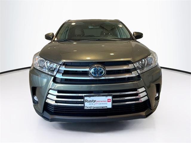 used 2019 Toyota Highlander Hybrid car, priced at $32,432
