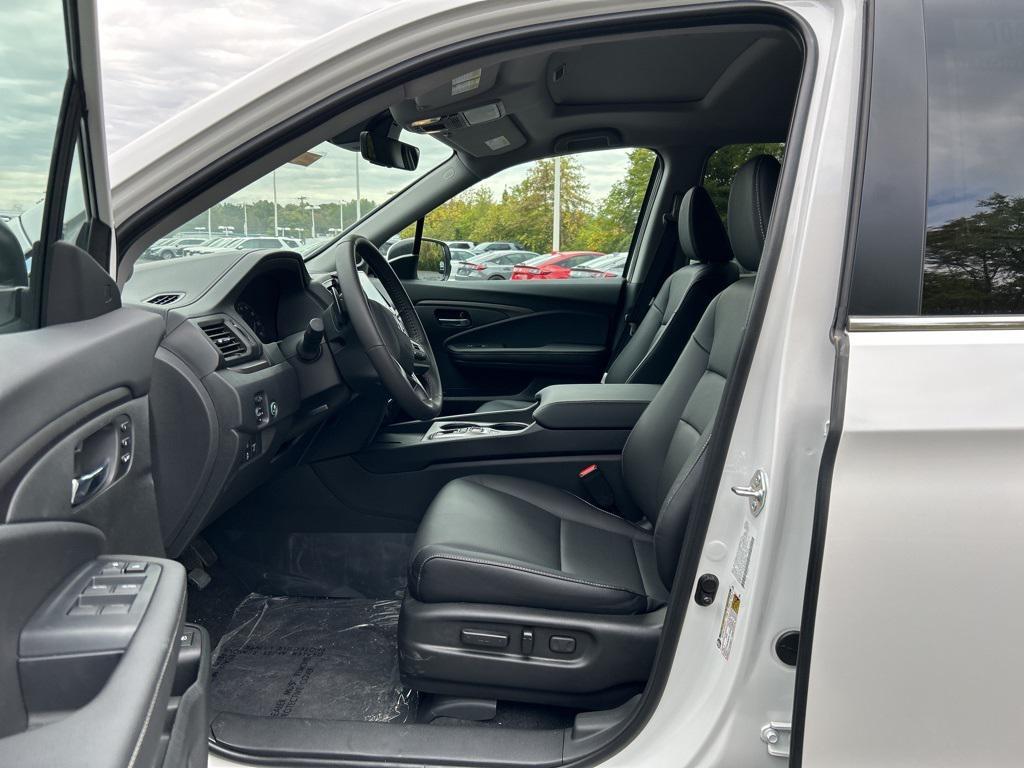 new 2025 Honda Ridgeline car
