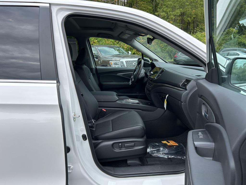 new 2025 Honda Ridgeline car