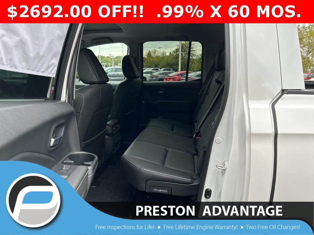new 2025 Honda Ridgeline car, priced at $42,193