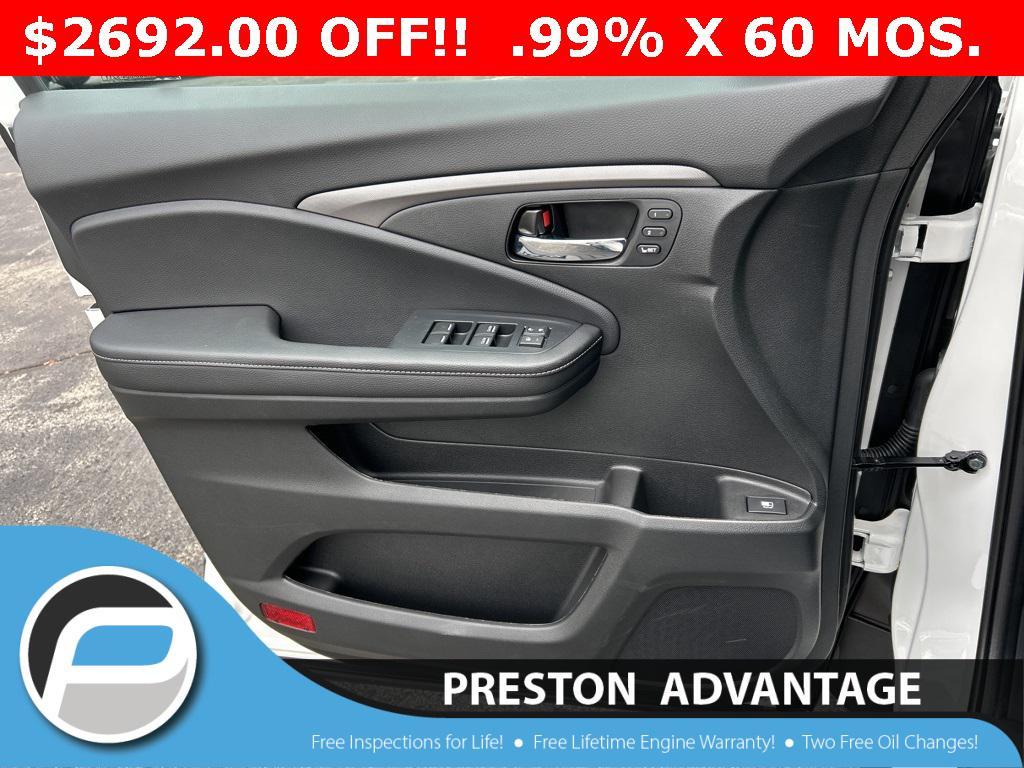 new 2025 Honda Ridgeline car, priced at $42,193